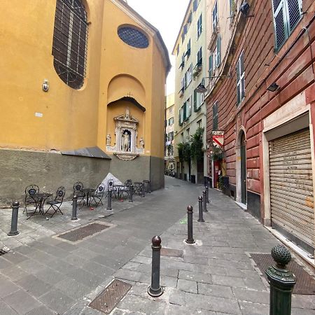 Casaviva- Ampio Appartamento Nei Vicoli Di Genova Luaran gambar
